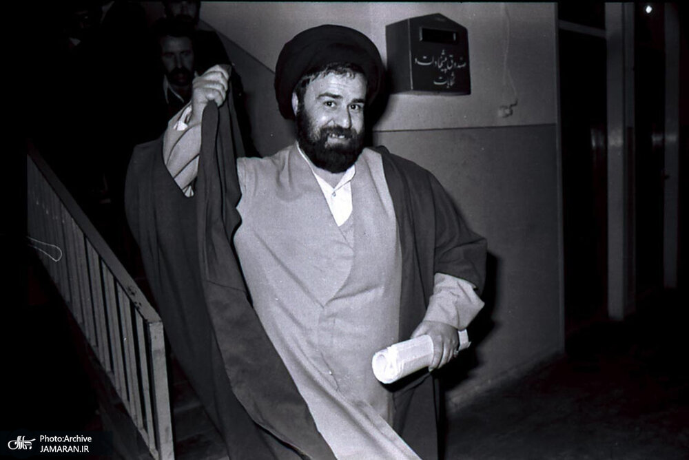 تصاویر کمتر دیدهشده از زندگانی مرحوم سیداحمد خمینی 8 تصاویر کمتر دیدهشده از زندگانی مرحوم سیداحمد خمینی