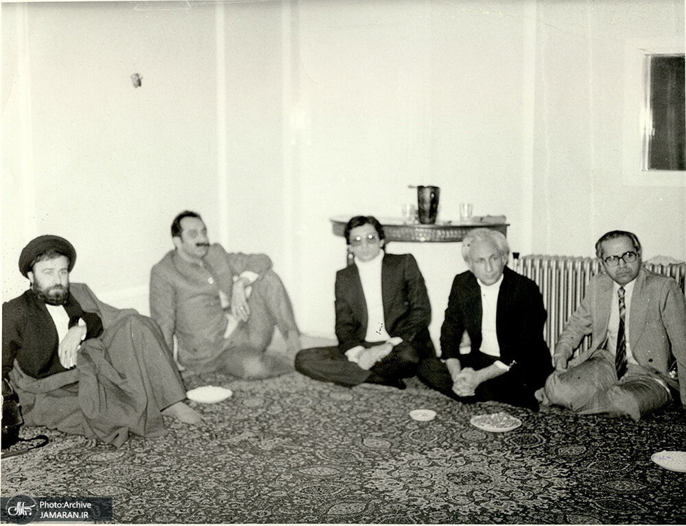 تصاویر کمتر دیدهشده از زندگانی مرحوم سیداحمد خمینی 4 تصاویر کمتر دیدهشده از زندگانی مرحوم سیداحمد خمینی