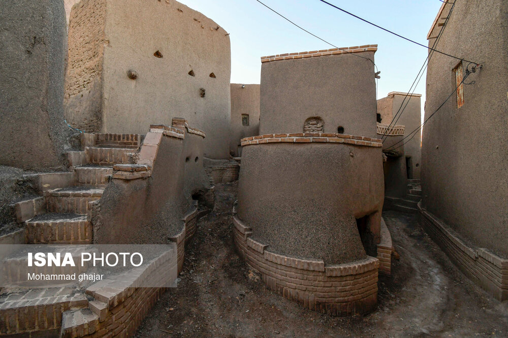 عکس‌هایی از روستایی ۱۰۰۰ساله در دل کویرِ ایران