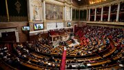 ببینید | اعتراض عجیب نمایندگان به نخست وزیر فرانسه پیش از سخنرانی در پارلمان