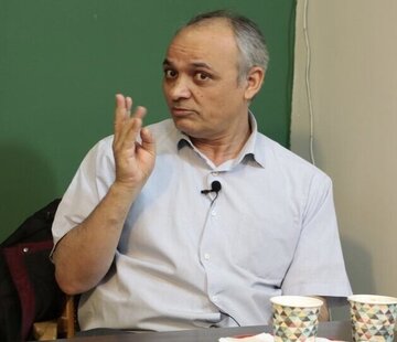 پیشنهاد کنایهآمیز زیدآبادی برای تخته کردن درِ دانشگاهها / گوش خواباندهاند برای تعلیق و اخراج!