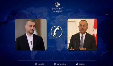 Iran, Turkiye FMs discuss bilateral ties on phone