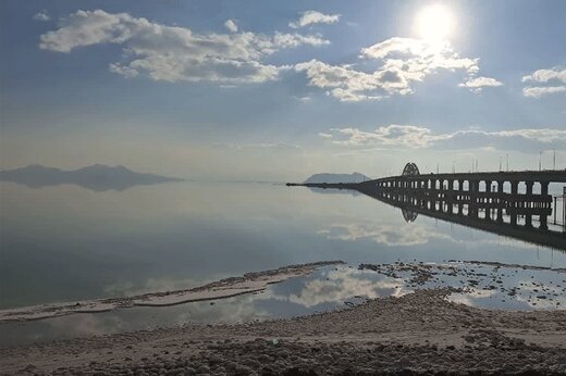 ببینید | طوفان نمک دریاچه ارومیه