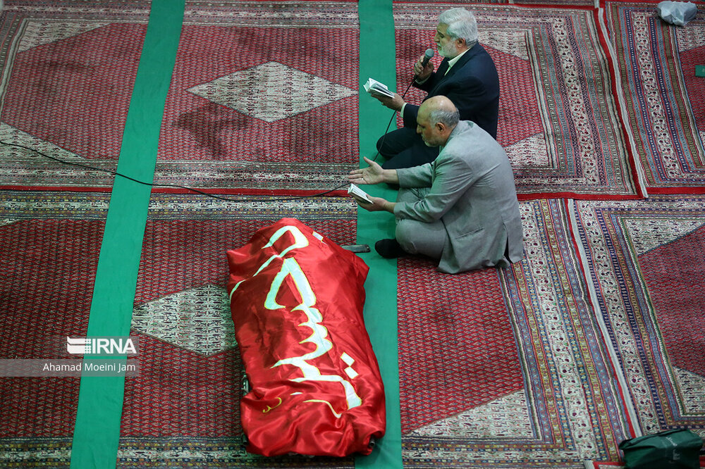 تشییع پیکر علیاکبر بادامچیان + عکس ها 5 تشییع پیکر علی اکبر بادامچیان + عکس ها