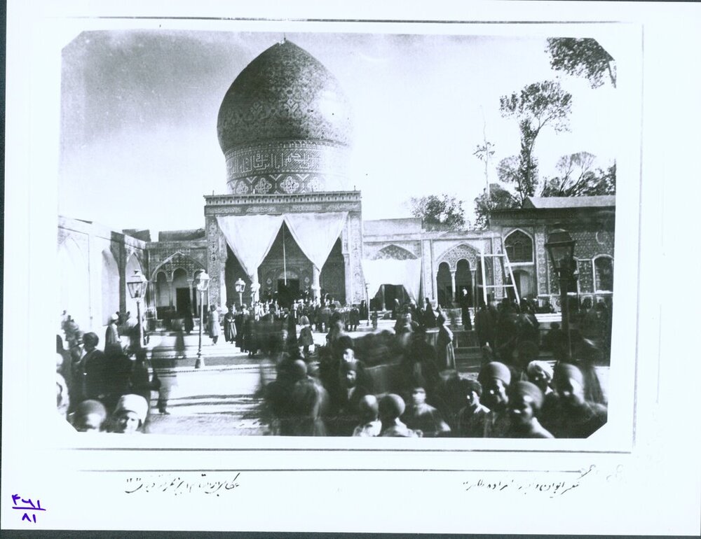 تحویل سال نو زیر گنبد فیروزهای/ دید و بازدید نوروزی رمضان در حرم