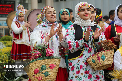 مراسم نوروزخوانی برای استقبال بهار در ساری