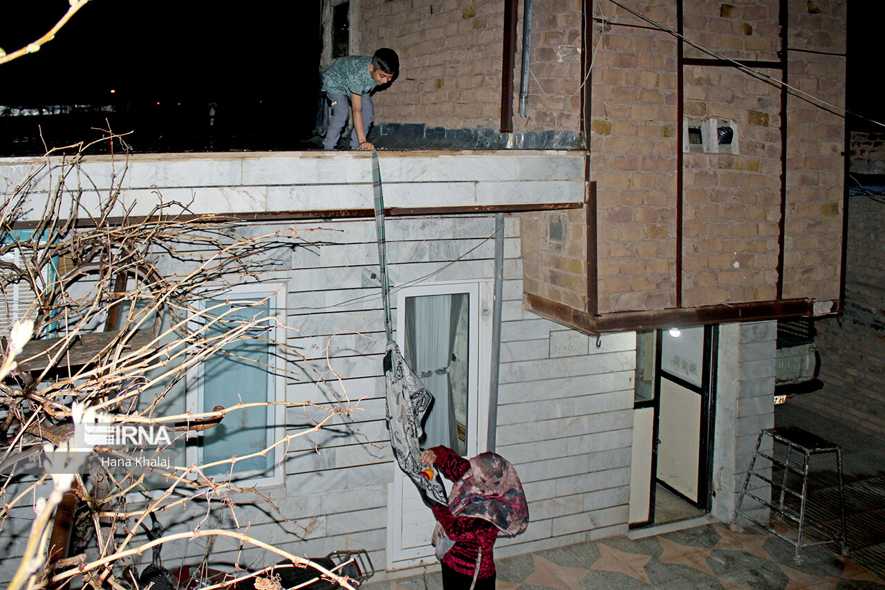 سنت صد ساله شال اندازان/ عکس