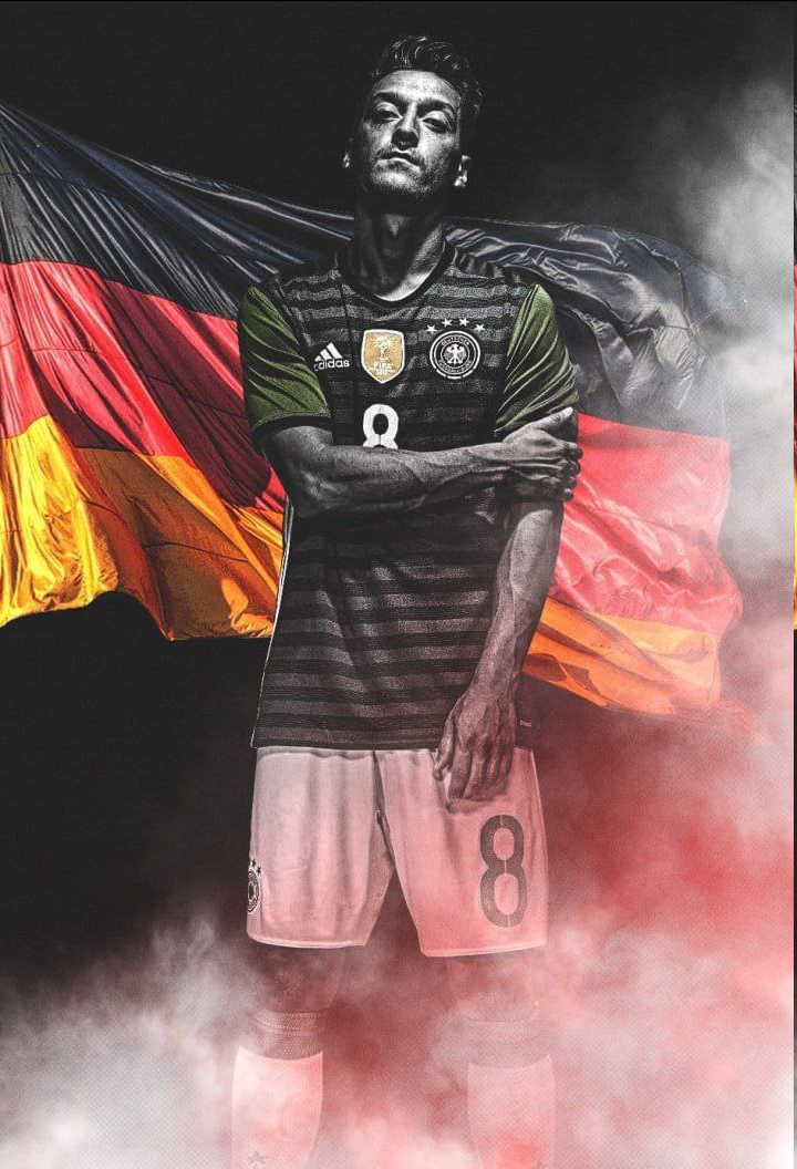 عکس | ماشین گلسازی کفشهایش را آویخت!