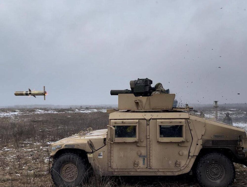 اولین تصاویر از استفاده موشک های ضدتانک تاو در جنگ اوکراین/ عکس