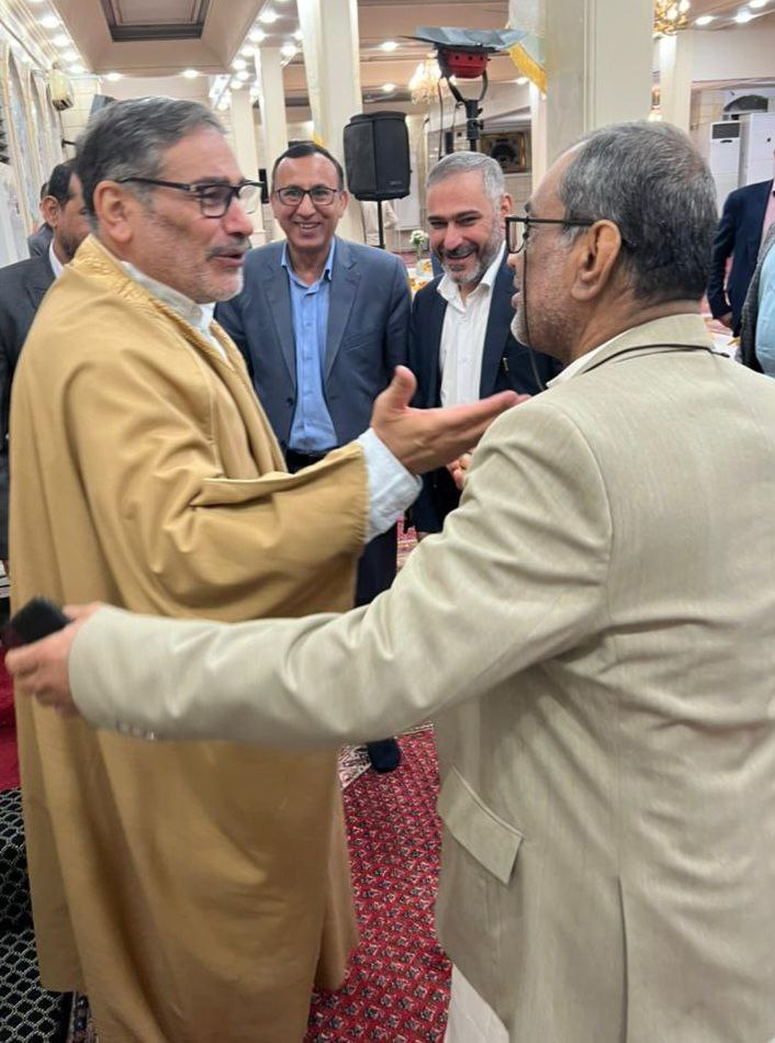 حضوز شمخانی در مراسم افطاری حسینیه شهدای اهواز/عکس