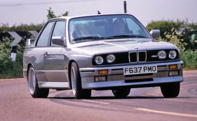 نمادینترین و مشهورترین خودروی خودروسازان معتبر جهانی/ عکس