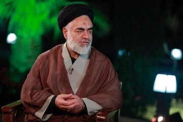 آقای خامنه‌ای ذره‌ای علاقه به موقعیت رهبری ندارند / در کل دنیا هیچ شخصیتی به جامعیت ایشان برای رهبری وجود ندارد