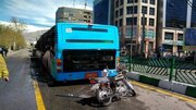 آتش‌سوزی یک دستگاه اتوبوس بی‌آرتی در خیابان ولیعصر