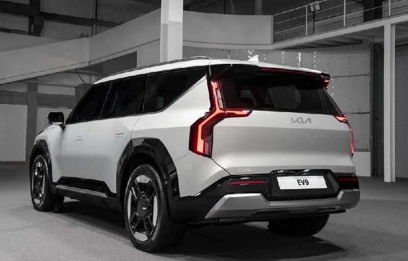 شاسیبلند هیجانانگیز ۳ میلیارد تومانی کیا | مشخصات کامل کیا EV9