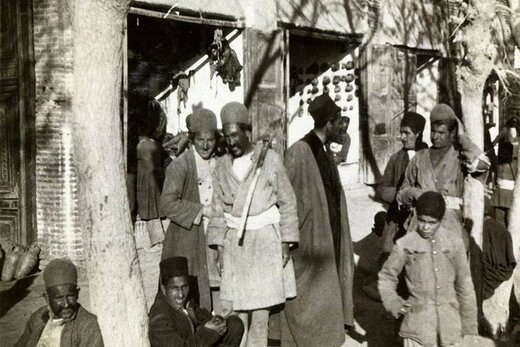 کارمندان در زمان قاجار چقدر حقوق می‌گرفتند؟