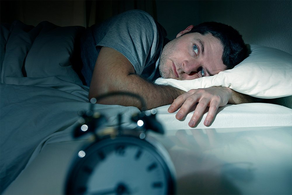 آیا کم خوابی باعث ریزش مو میشود؟