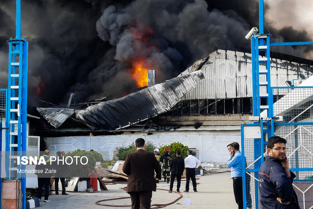 آتش‌سوزی مهیب در کارخانه الکترواستیل مشهد 