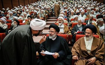  «نامه محرمانه» رئیس شورای سیاستگذاری ائمه جمعه به رئیسی درباره حجاب