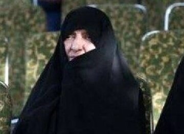 فردا، برگزاری مراسم چهلم همسر شهید مطهری 