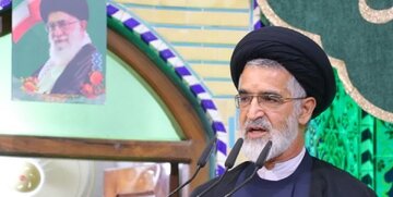 خطیب جمعه یزد: بی‌حجاب‌ها فرزندان ما هستند، نباید از جامعه «طرد» شوند / آنان نمی‌دانند در «زمین دشمن» بازی می‌کنند
