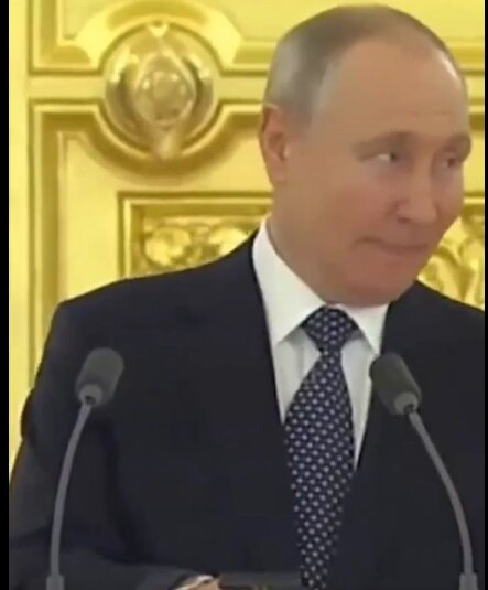 خجالتزدگی پوتین در جمع سفرا/عکس