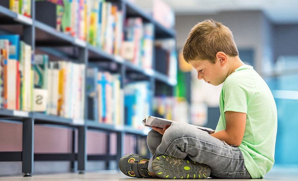 چگونه کودک کتابخوان داشته باشیم؟