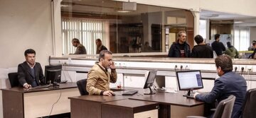 انتقاد جوان از افزایش رفاه کارمندان دولت!