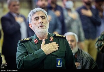 حضور سردار قاآنی در مراسم بزرگداشت دو شهید مدافع حرم + عکس‌ها