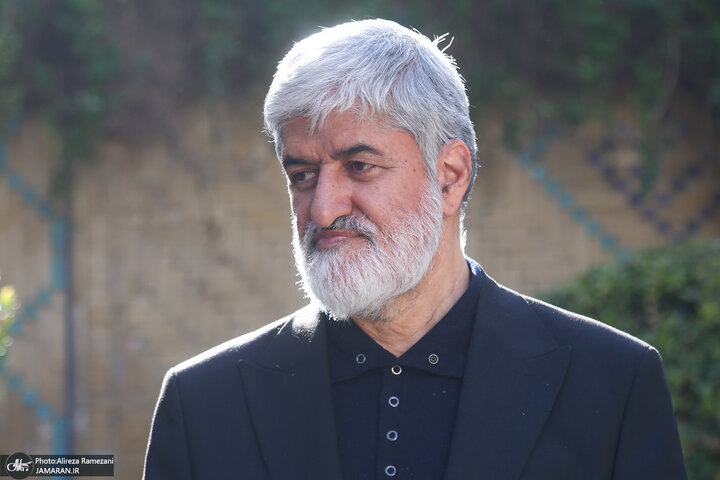 تصاویر | حسن روحانی، لاریجانی و چهرههای مطرح اصولگرا در مراسم ختم همسر شهید مطهری