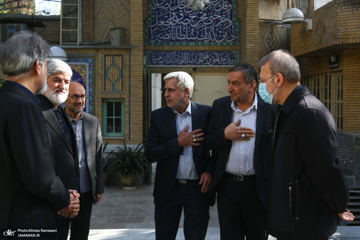 تصاویر | حسن روحانی، لاریجانی و چهرههای مطرح اصولگرا در مراسم ختم همسر شهید مطهری 29