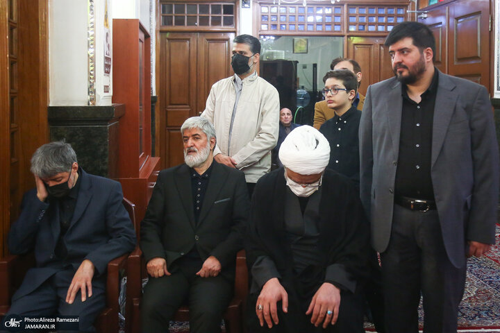 تصاویر | حسن روحانی، لاریجانی و چهره‌های مطرح اصولگرا در مراسم ختم همسر شهید مطهری 31