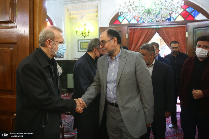 تصاویر | حسن روحانی، لاریجانی و چهرههای مطرح اصولگرا در مراسم ختم همسر شهید مطهری 32