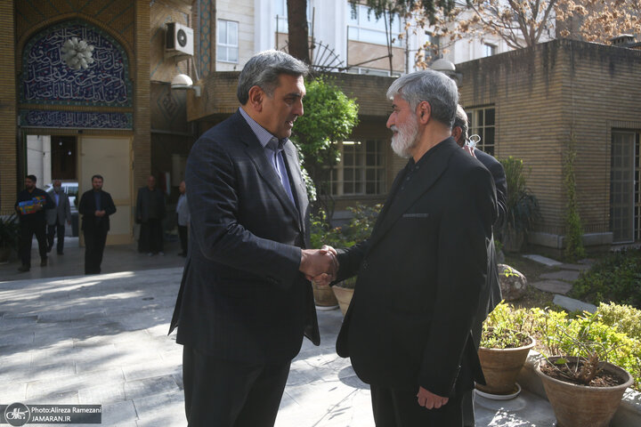 تصاویر | حسن روحانی، لاریجانی و چهرههای مطرح اصولگرا در مراسم ختم همسر شهید مطهری 40