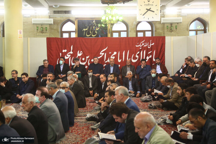 تصاویر | حسن روحانی، لاریجانی و چهرههای مطرح اصولگرا در مراسم ختم همسر شهید مطهری 44