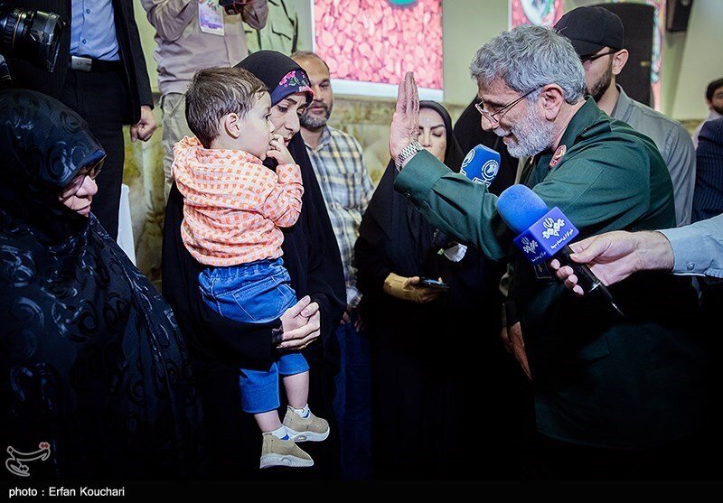 حضور سردار قاآنی در مراسم بزرگداشت دو شهید مدافع حرم + عکسها