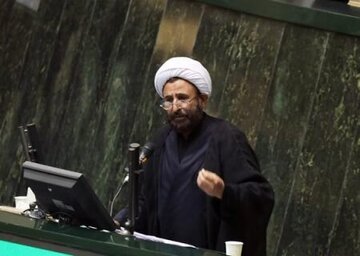 نماینده مجلس: در دولتهای قبل ابتذال ترویج میشد / فضای مطبوعات در این دولت با دولت های قبل فرق کرده