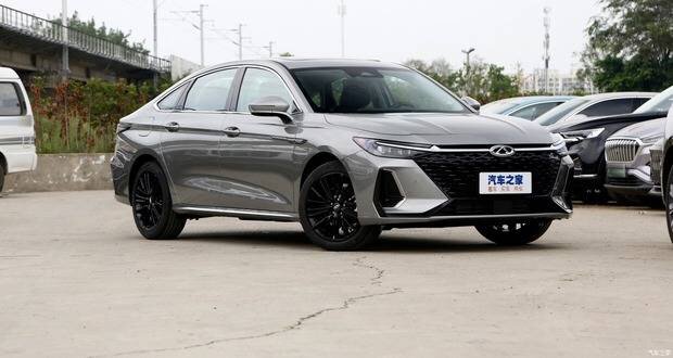 این خودروی چینی با یک باک 1300 کیلومتر راه میرود/ عکس