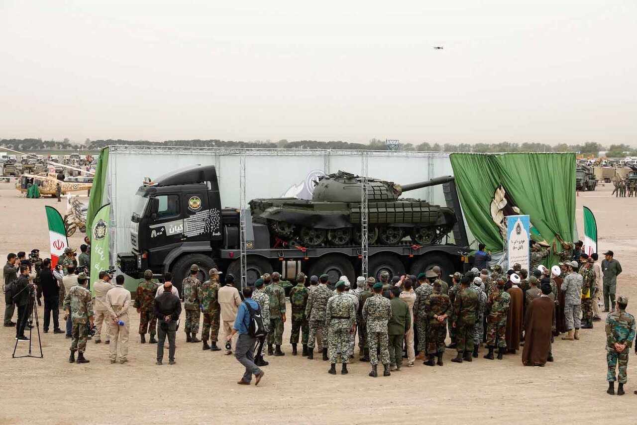 «کیان ۸۰۰» رونمایی شد/ ویژگیهای جدیدترین «خودروی تانکبر» فوقسنگین ارتش + عکس