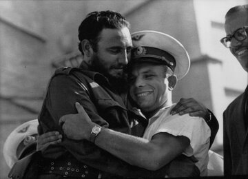 مرد مورد علاقه فیدل کاسترو به این دلیل عجیب توسط ارتش سرخ عازکم فضا شد!/عکس