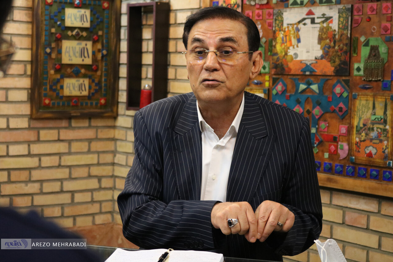 عدم رعایت قواعد تشریفات منافع ملی را مخدوش میکند/ دهه شصت حتی اسم تشریفات را هم دوست نداشتند!