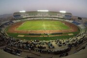 ببینید |  جنجال در ورزشگاه باهنر کرمان؛ پرتاب گاز اشک‌آور و فرار بازیکنان