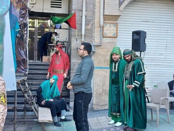 گزارشی از حاشیه راهپیمایی روز قدس ۱۴۰۲ / از نمایش تجهیزات سپاه تا تعزیه‌خوانی خیابانی