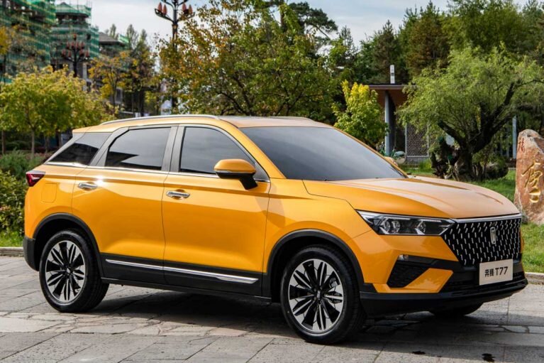 عکس | خودرویی که لادا روسیه را دست به دامن چینیها کرد!