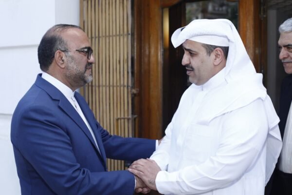 حضور نماینده عربستان در ضیافت دفتر حفاظت منافع ایران در قاهره/عکس