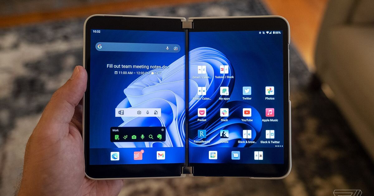 عکس | دو صفحهنمایش با یک سرفیس؛ مایکروسافت سنتشکنی میکند؟