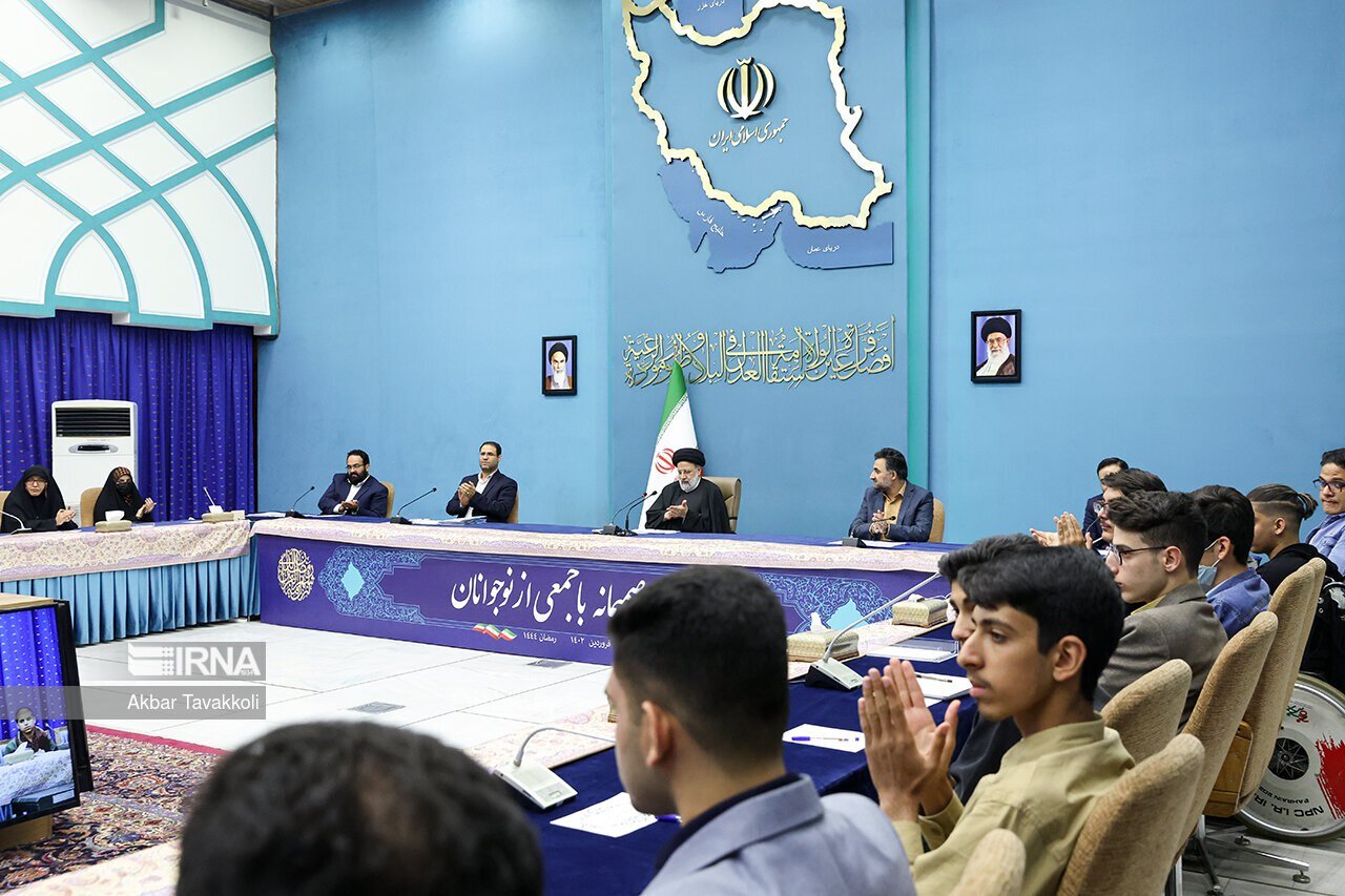 رئیسی دستور داد / «بهرهگیری از نظرات نوجوانان و دانشآموزان در اداره امور کشور»