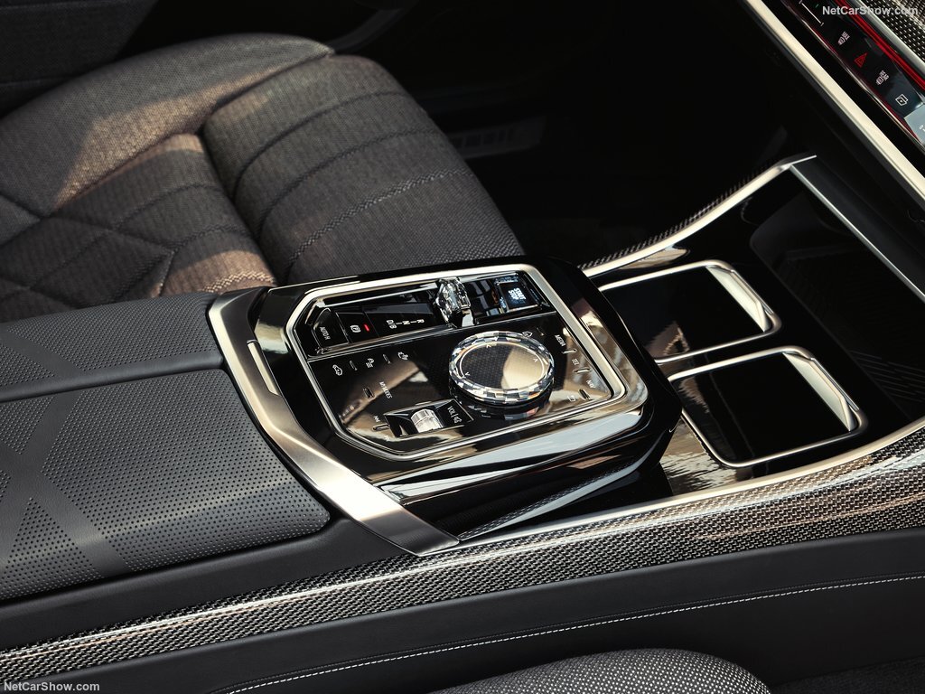 قدرتمندترین بیامو برقی، جایگزینی برای غولهای ۱۲ سیلندر / عکس