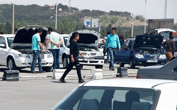 وزارت صمت: واردات خودرو به بازار ارز فشار نمی‌آورد