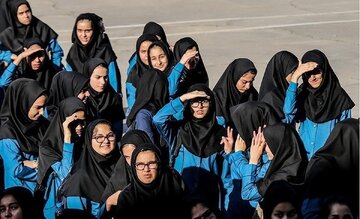 «شرط حجابنداشتن» دختران دانشآموز / چالشهای دیرپای «محرمسازی» در مدارس