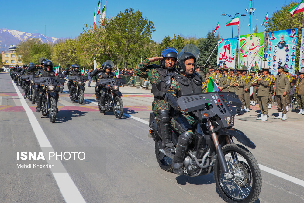  گزارش تصویری از مراسم رژه «روز ارتش» 
 

